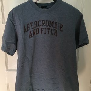 Abercrombie & Fitch T shirt